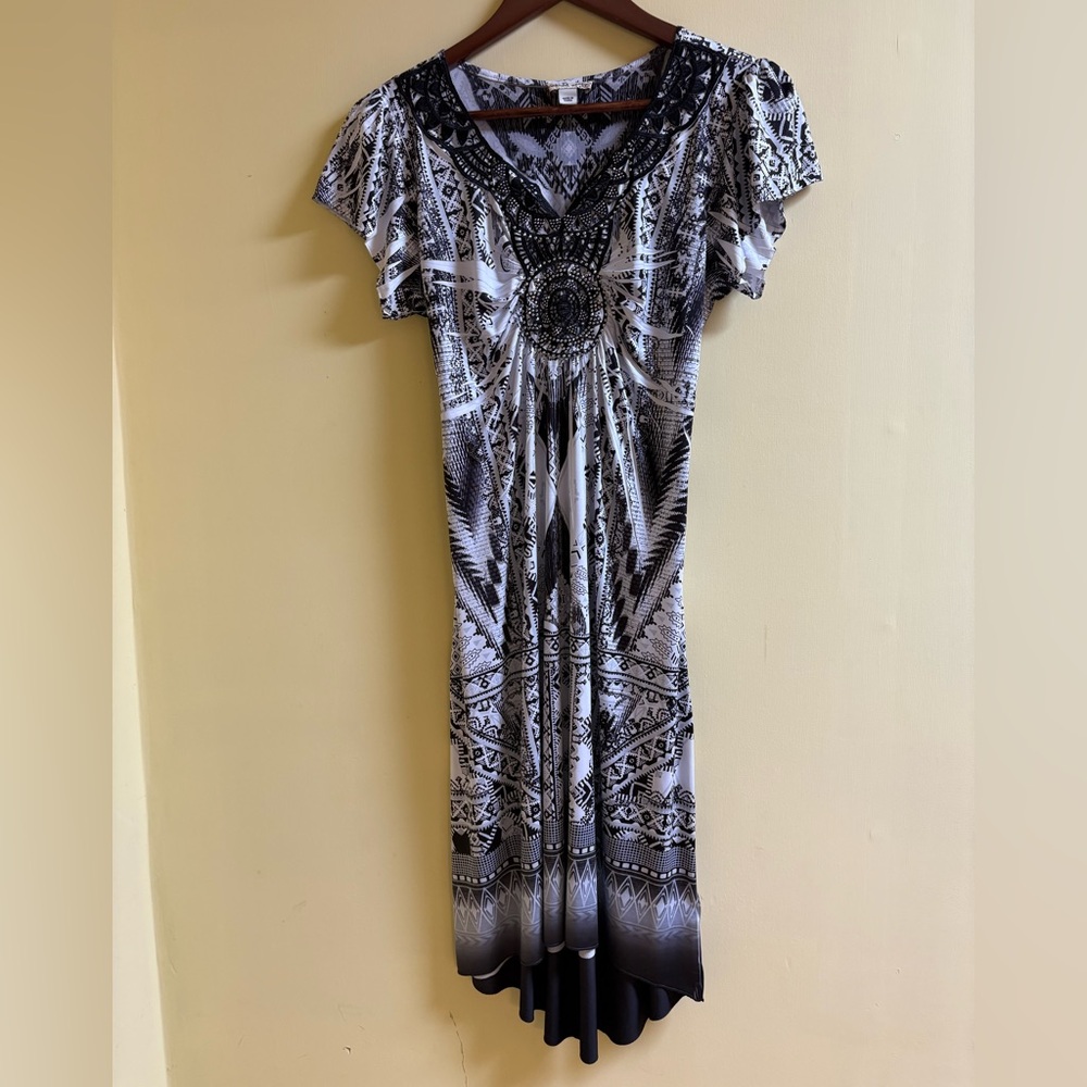 Chic Black + White Midi Dress by World Unity Size S Small EUC